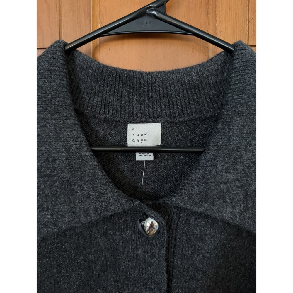 Women's A New Day Charcoal Gray Long Sleeve Heart Button Cardigan XXL NWT - Picture 3 of 6